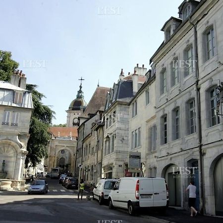L'Appartement Du Voisin D'Hugo เบอซองซง ภายนอก รูปภาพ