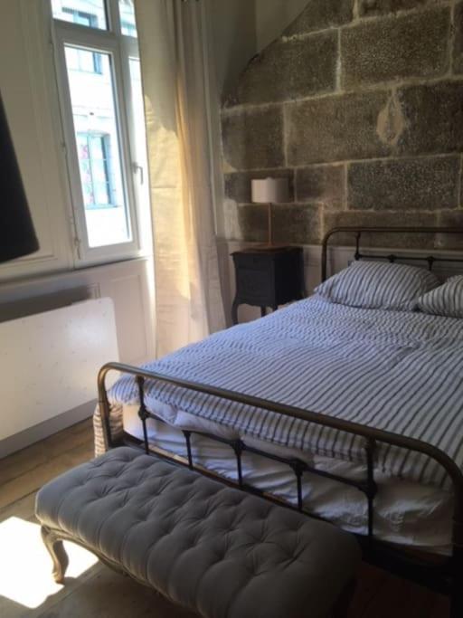 L'Appartement Du Voisin D'Hugo เบอซองซง ภายนอก รูปภาพ